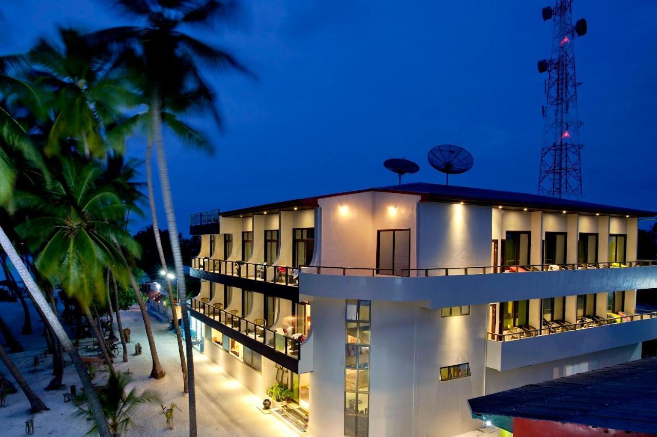 Kaani Beach Hotel At Maafushi Buitenkant foto