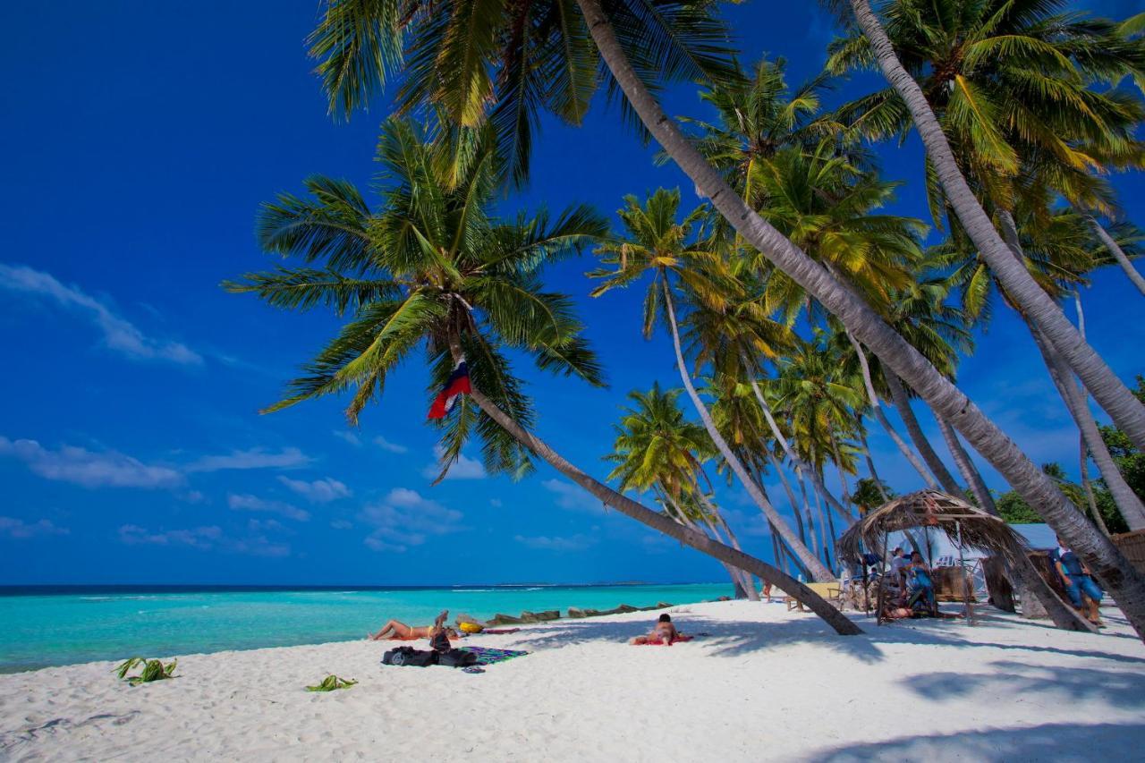 Kaani Beach Hotel At Maafushi Buitenkant foto
