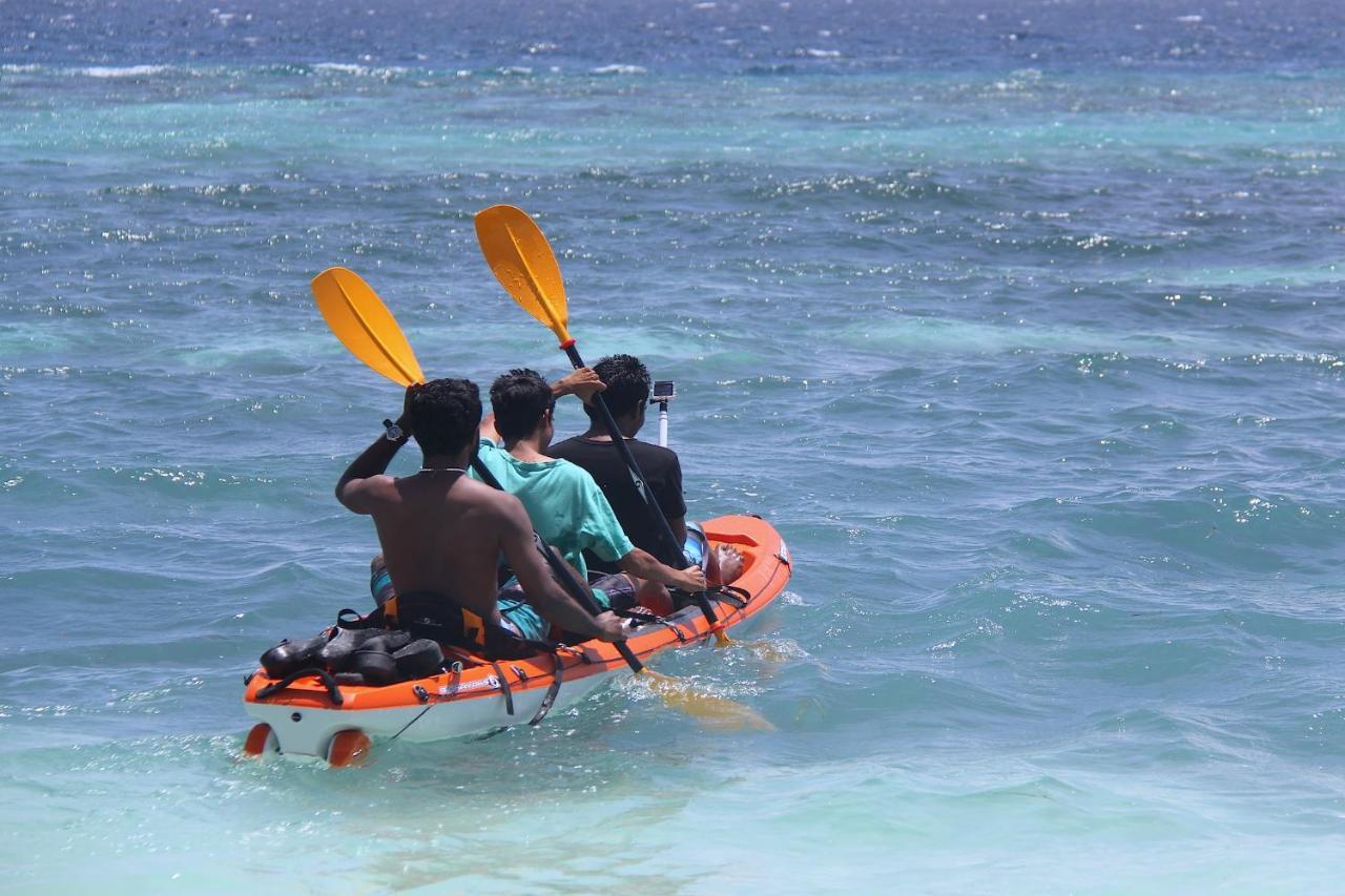 Kaani Beach Hotel At Maafushi Buitenkant foto