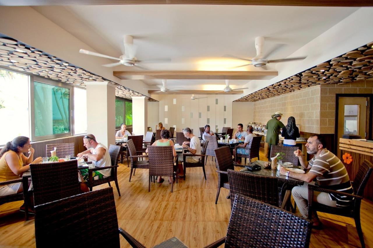 Kaani Beach Hotel At Maafushi Buitenkant foto