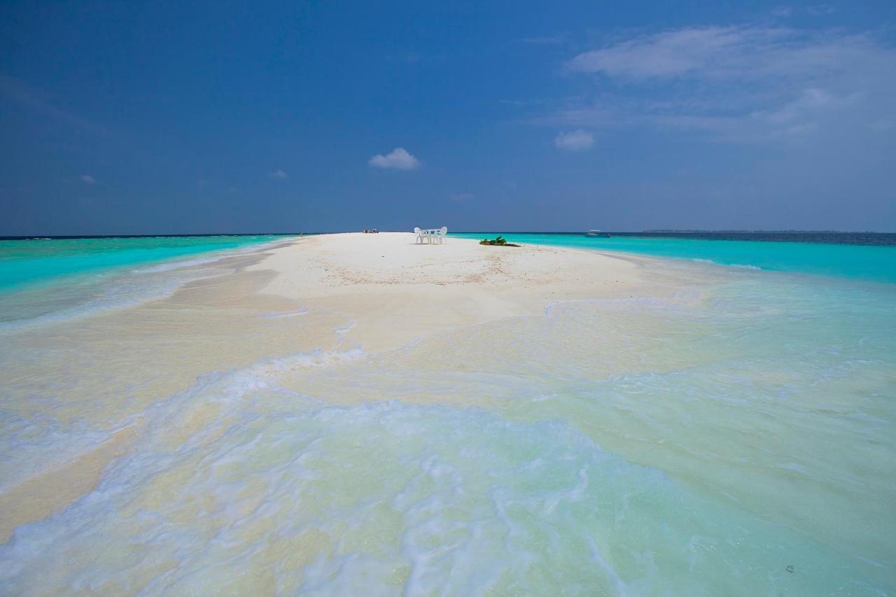 Kaani Beach Hotel At Maafushi Buitenkant foto