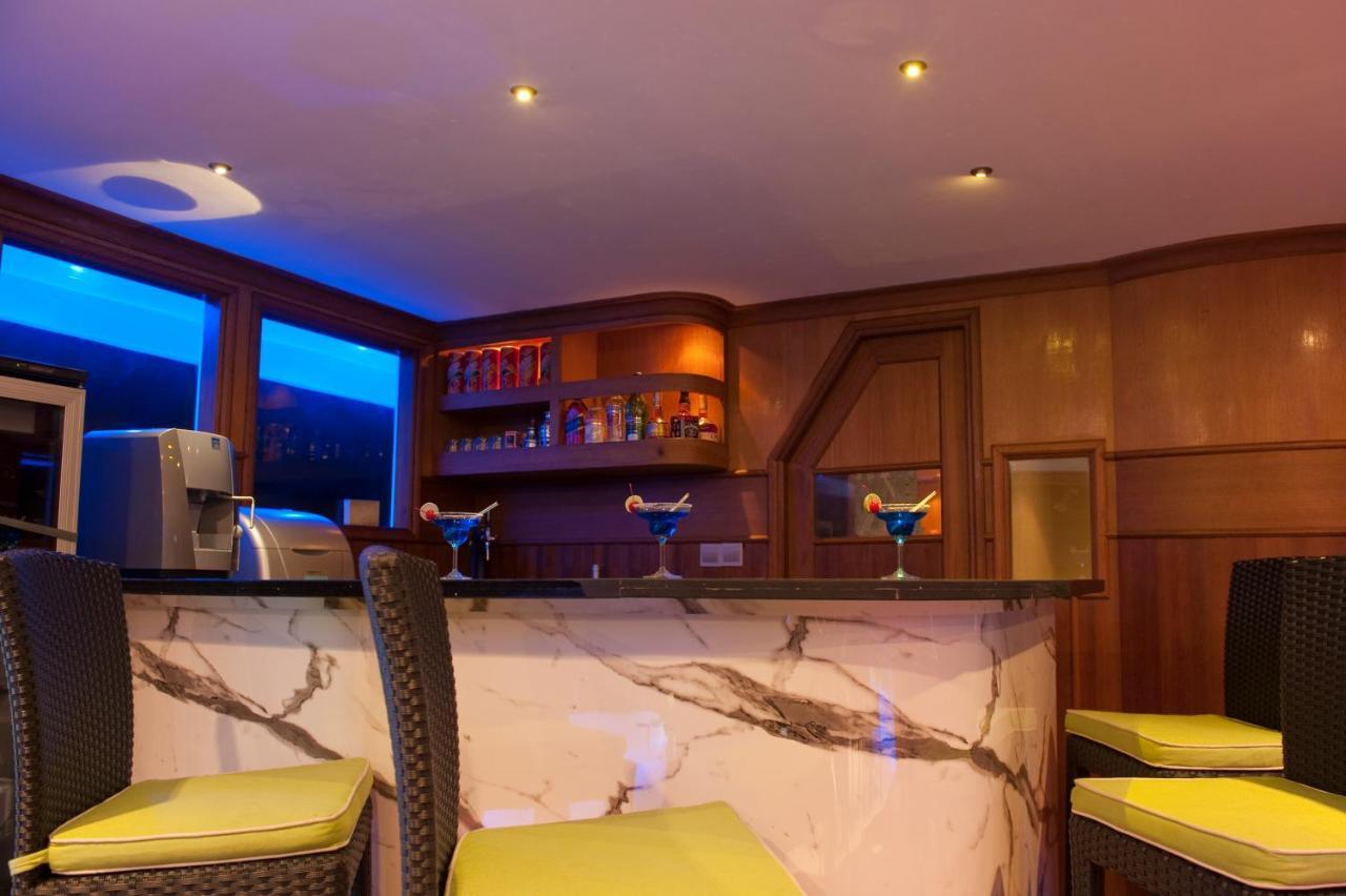 Kaani Beach Hotel At Maafushi Buitenkant foto